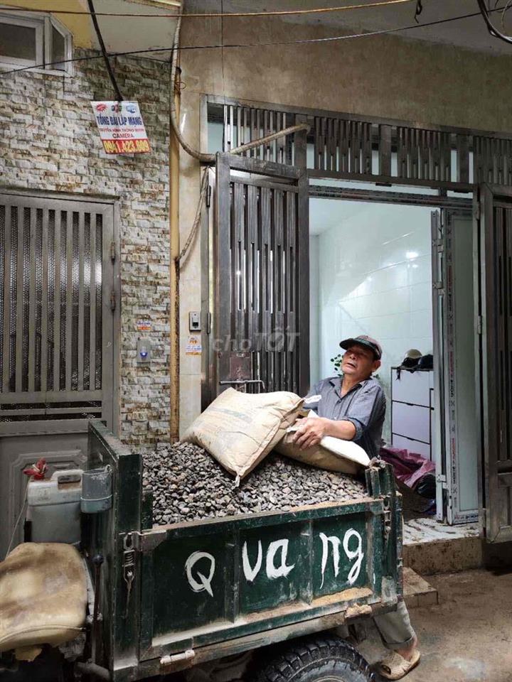 bán nhà chính chủ ngõ trại cá trung tâm cạnh trường học, bệnh viển