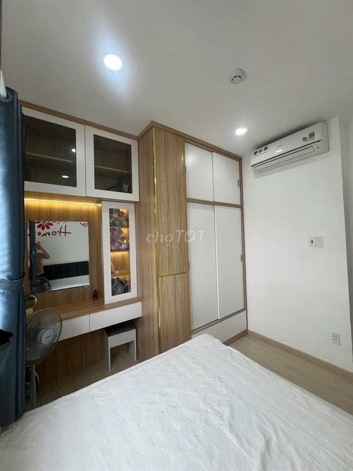 Cho thuê 2PN2WC, 7.2tr  Cụm Bcosn City