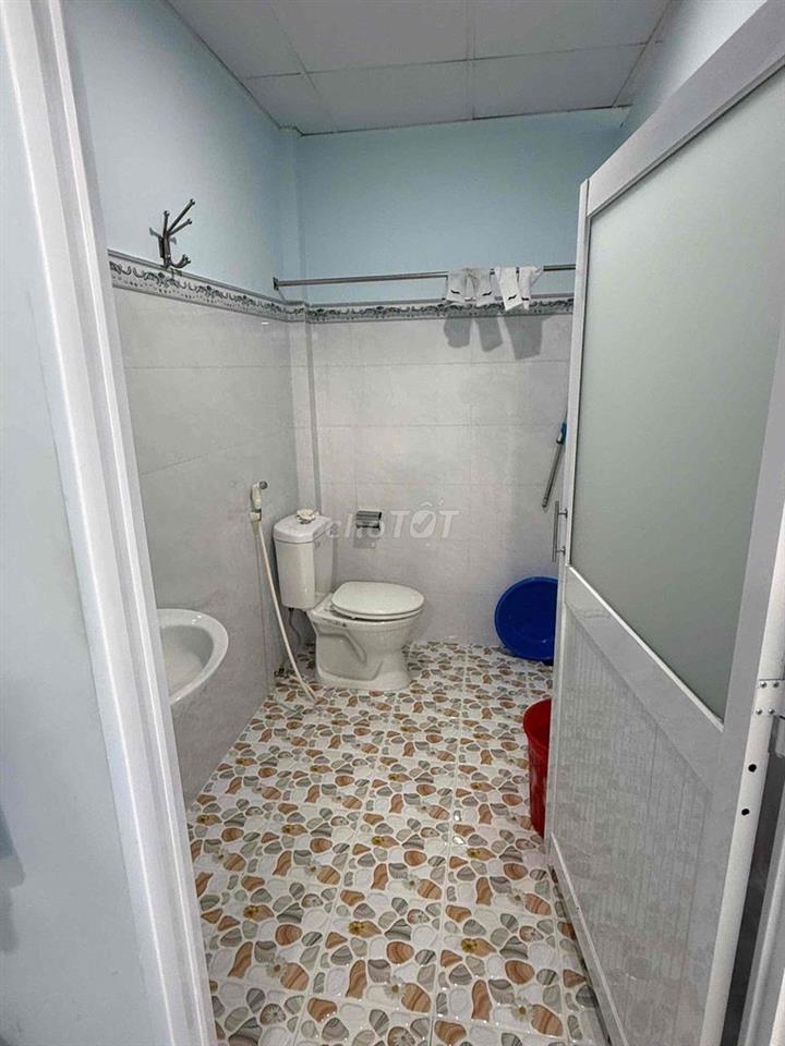 5m2 x 13m, gồm 1 trệt 1 lầu,
