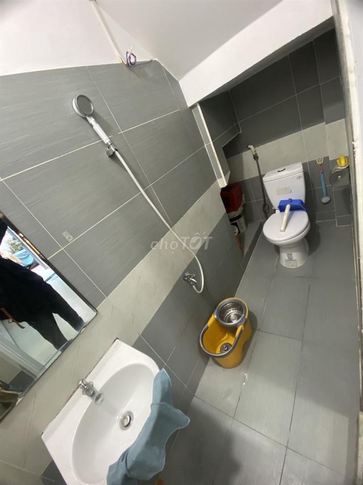 Chính chủ cho thuê nhà nguyên căn trệt, lửng tại 45/22 Nguyên Hồng