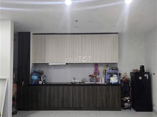 TÌM 1 BẠN NỮ Ở GHÉP PHÒNG MASTER