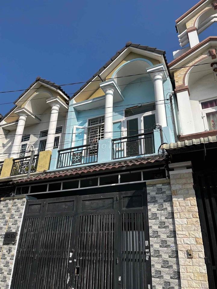 Cho thuê nhà phố 1 trệt 1 lầu, hẻm xe hơi, đậu ô tô thoải mái