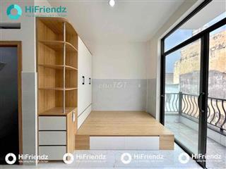 CHO THUÊ CĂN HỘ 1 PHÒNG NGỦ - BAN CÔNG LỚN - FULL NỘI THẤT GẦN HUIT
