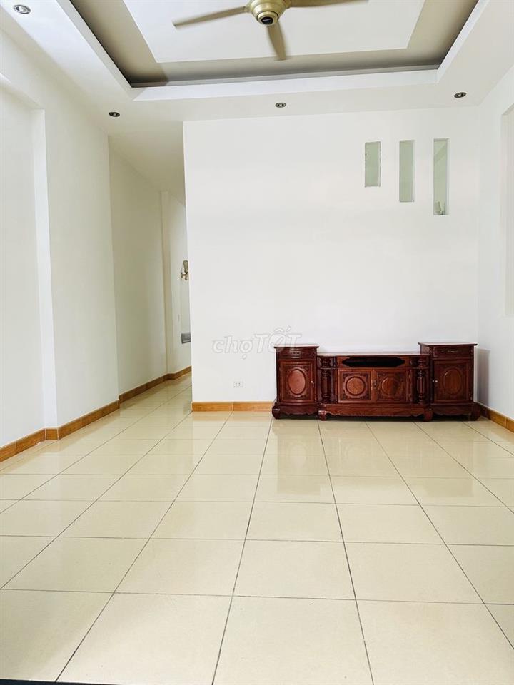 Cho thuê nhà nguyên căn tại 338 nguyễn thị minh khai, dĩ an, bd