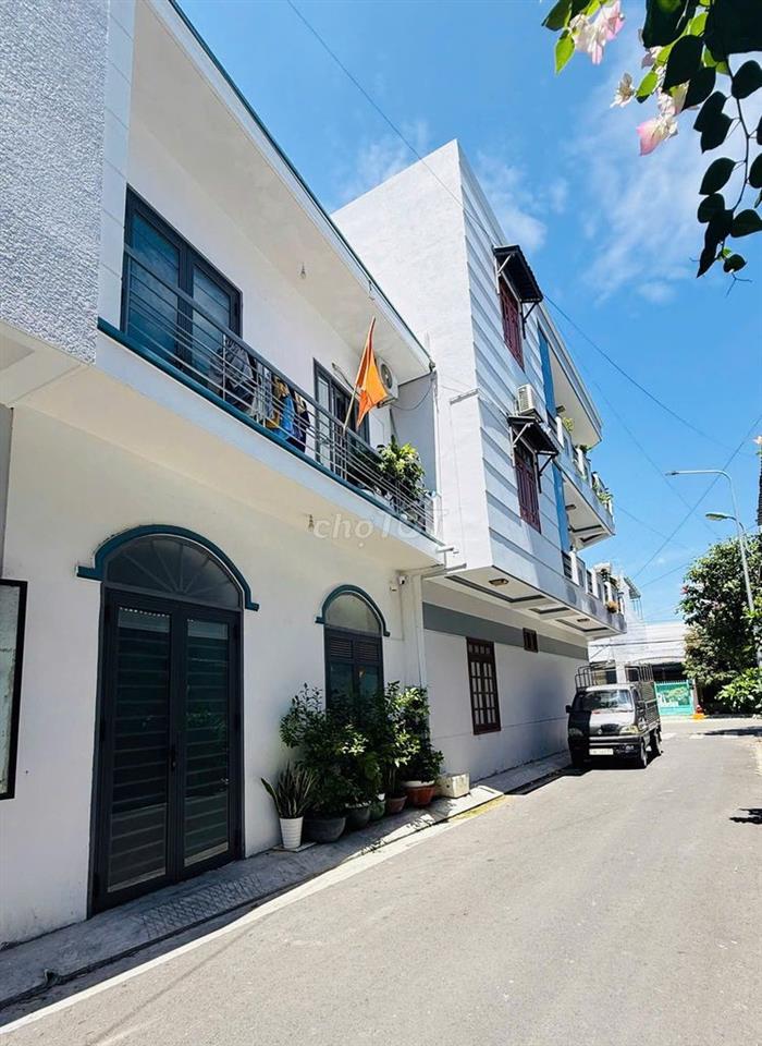 BÁN NHÀ 2 TẦNG XINH XẮN TẠI TP BIỂN NHA TRANG, KHÁNH HÒA