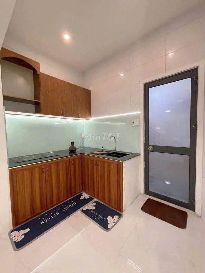 Nhà riêng- nội thất- 2 phòng ngủ Huỳnh Văn Bánh- Phú Nhuận-14tr5/tháng