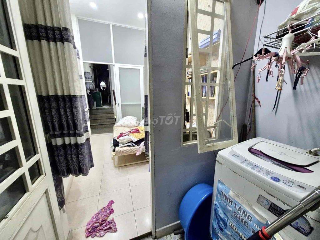 Bán nhà mặt tiền thụt Phan Xích Long - Có sẵn dòng tiền thuê - 4.7 Tỷ