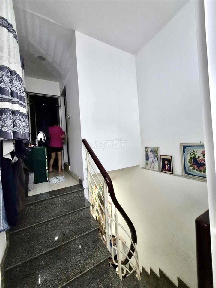 Bán nhà mặt tiền thụt Phan Xích Long - Có sẵn dòng tiền thuê - 4.7 Tỷ