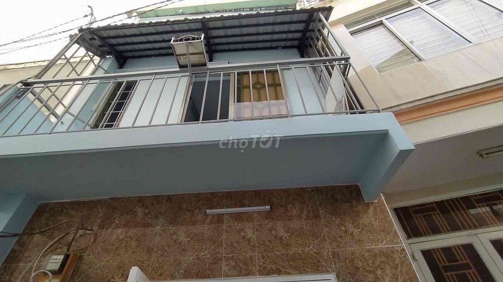 cho thuê nhà nguyên căn 2 tầng, 4-5người