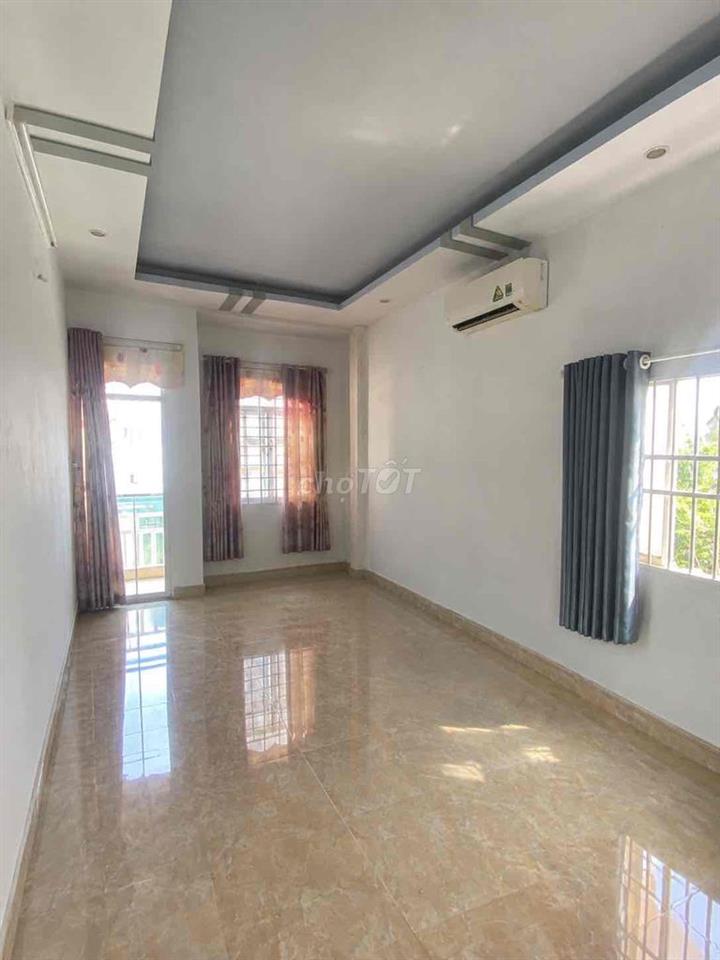 CHO THUÊ NHÀ SÂN VƯỜN 3 TẦNG NGUYÊN CĂN NHÀ BÈ - HUỲNH TẤN PHÁT