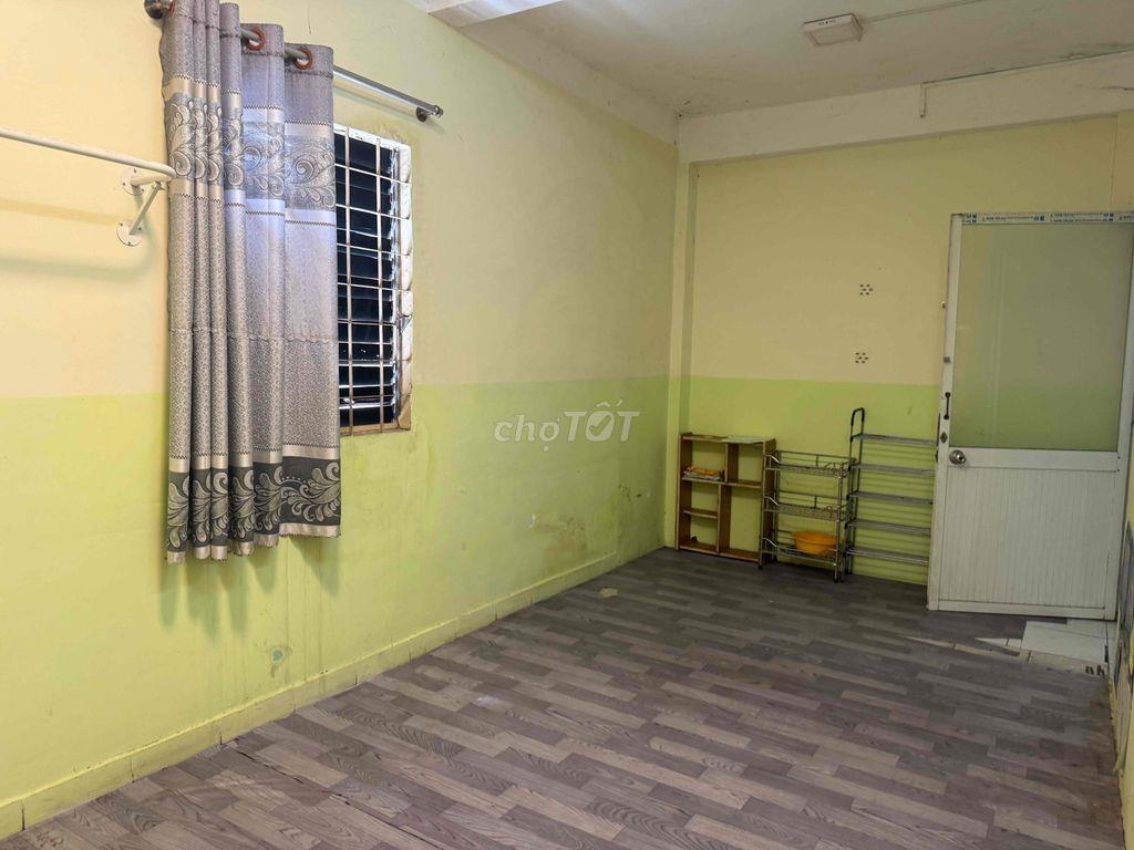 cho thuê phòng trọ tại 714 Lạc long quân Mặt đường chính