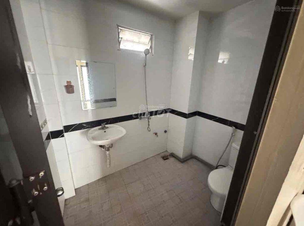 Bán nhà 5 tầng 107m2 dòng tiền 60tr tháng