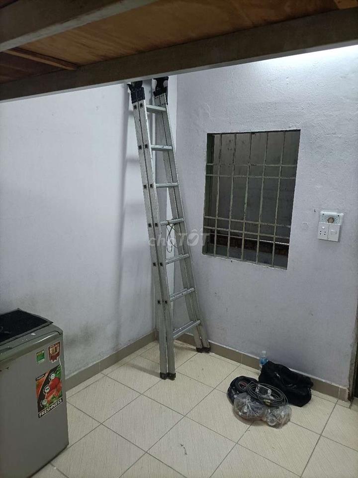 CHO THUÊ PHÒNG TRỌ CÓ SẴN MÁY LẠNH CHO KHÁCH XÀI
