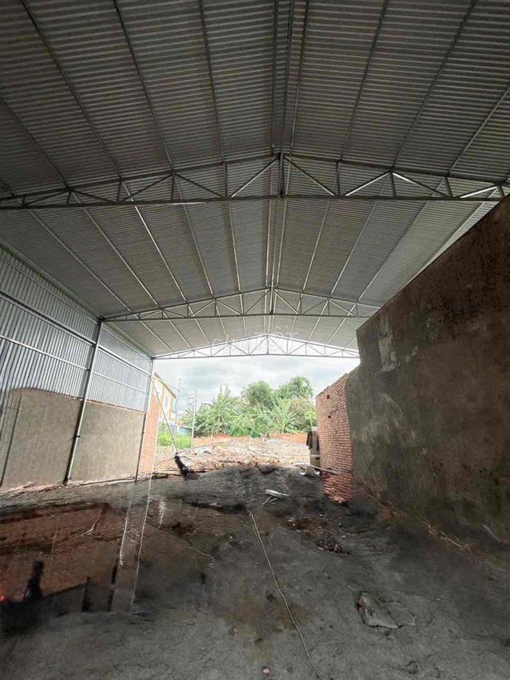 Cho thuê MB xưởng mới (DT 800m2, HT điện 3Fa) MT đường 9m, Trảng Dài