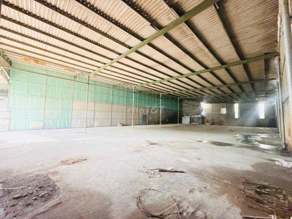 Cho thuê xưởng (800m2, điện 3Fa) MT đường 12m, KP3 Trảng Dài