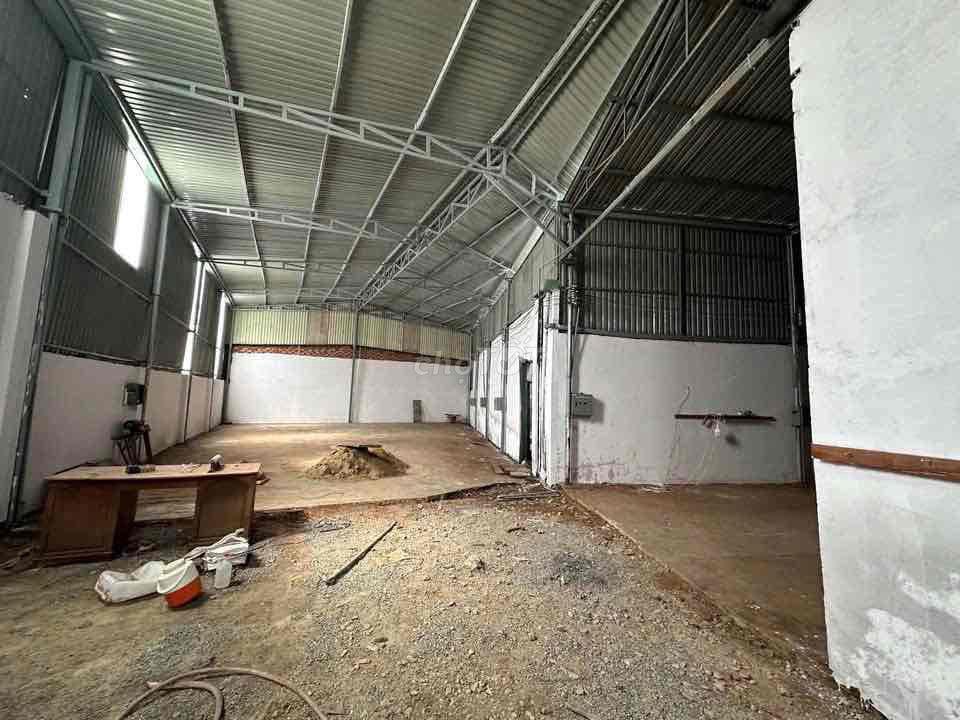 Cho thuê kho xưởng (360m2, điện 3Fa) gần CX 75, KP3 Trảng Dài