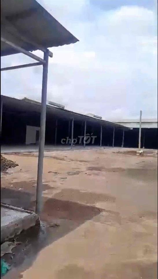 Cho thuê nhà xưởng + sân bãi (4.300m2, điện 3FA 560KVA)P.Phước Tân