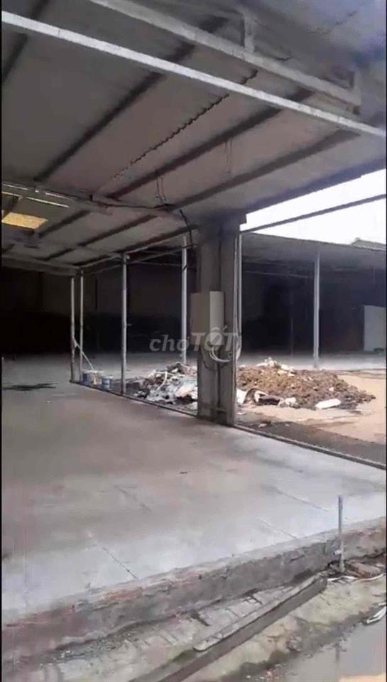 Cho thuê nhà xưởng + sân bãi (4.300m2, điện 3FA 560KVA)P.Phước Tân