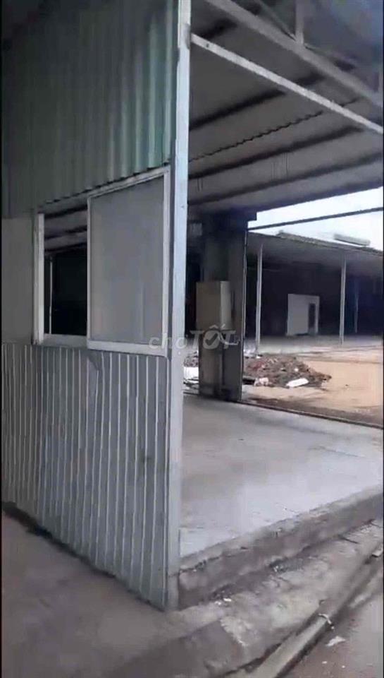 Cho thuê nhà xưởng + sân bãi (4.300m2, điện 3FA 560KVA)P.Phước Tân