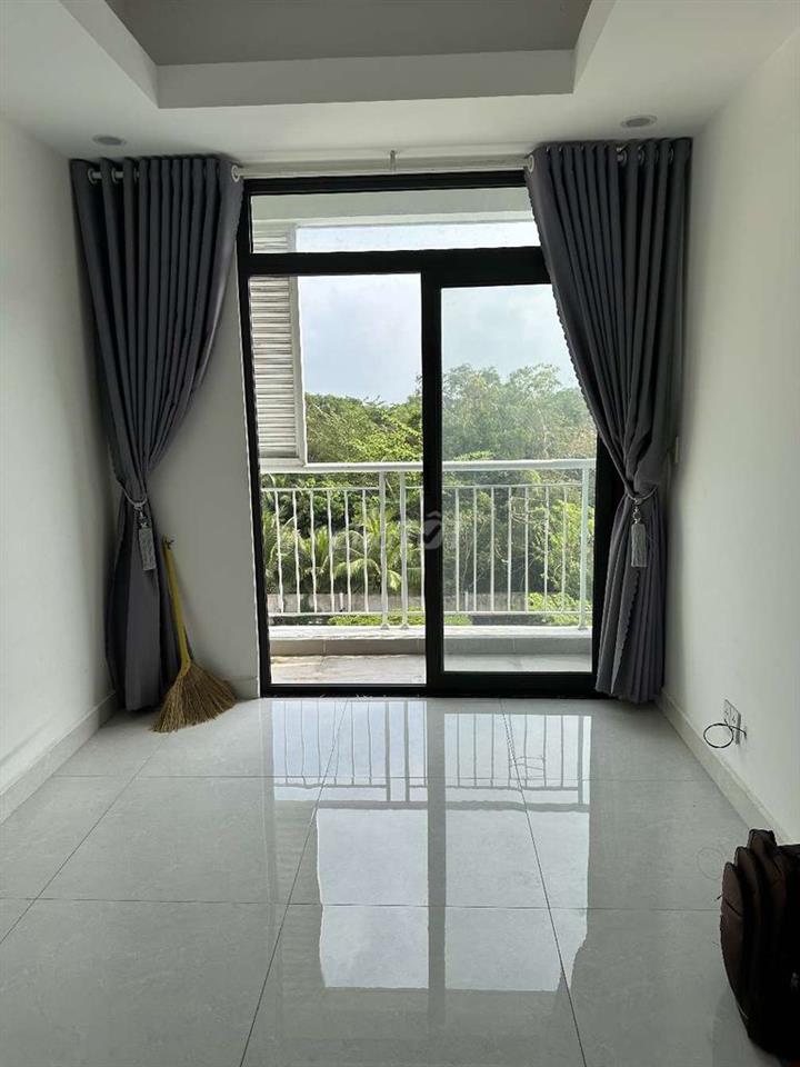 Bán chung cư gần chợ nổi CR