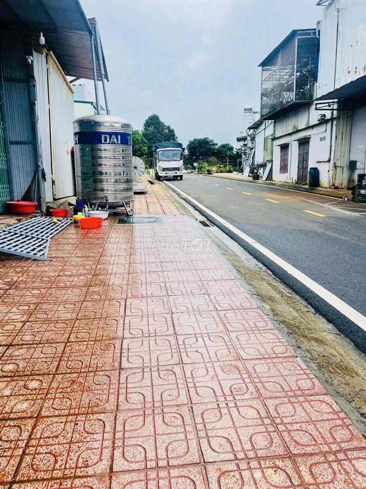 2 căn nhà trung tâm phường blao bảo Lộc 6tỉ 10 x20 ful thổ cư
