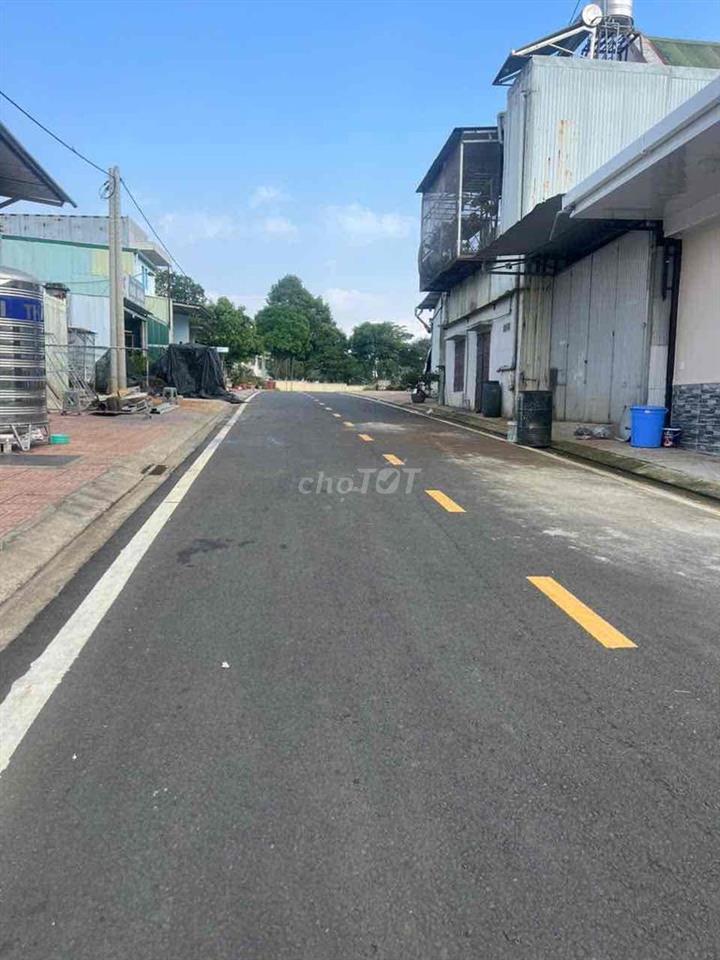 2 căn nhà trung tâm phường blao bảo Lộc 6tỉ 10 x20 ful thổ cư