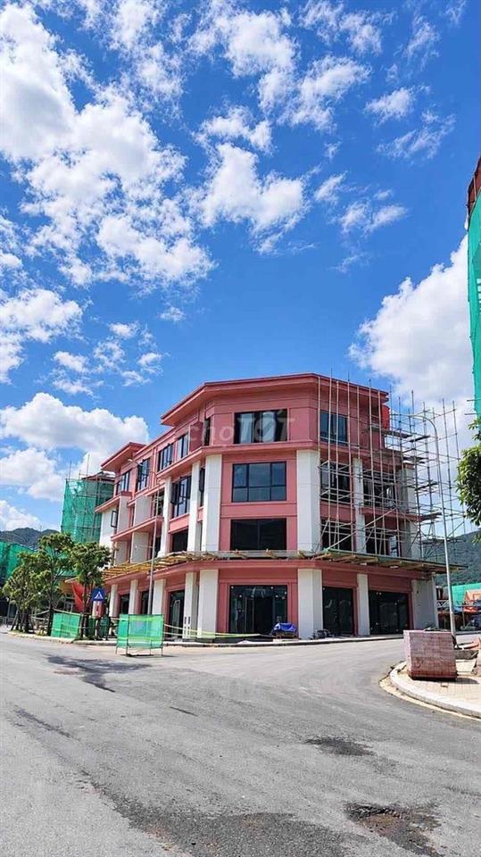 Nhà 4 tầng dòng tiền 100tr/tháng bên cạnh Biển Đà Nẵng