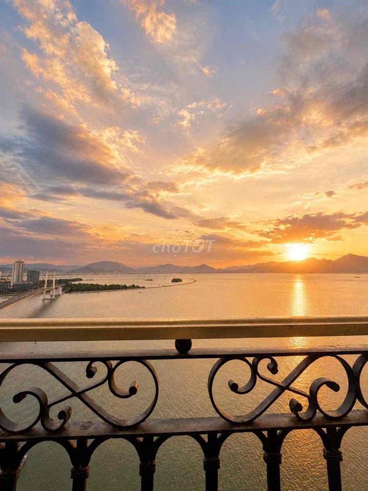 Căn Studio Khách sạn 5 sao, dòng tiền hàng tháng ổn định, chính chủ