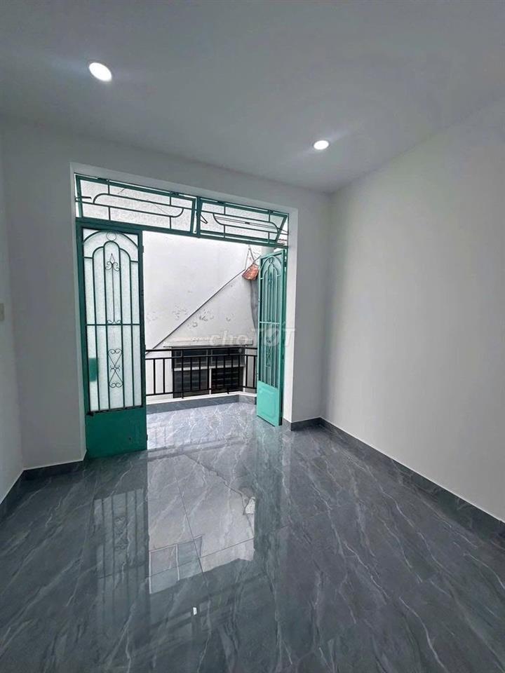 Nhà nguyên căn, Q. phú nhuận 109m2, đầy đủ nội thất 2PN Giá 13,5 tr/th
