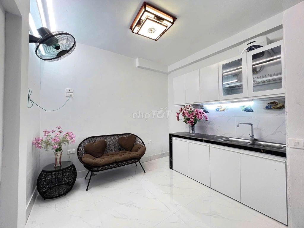 Nhà nguyên căn Đ.Cô Giang, Phú Nhuận, 2PN, Full NT giá thuê 14 tr/th