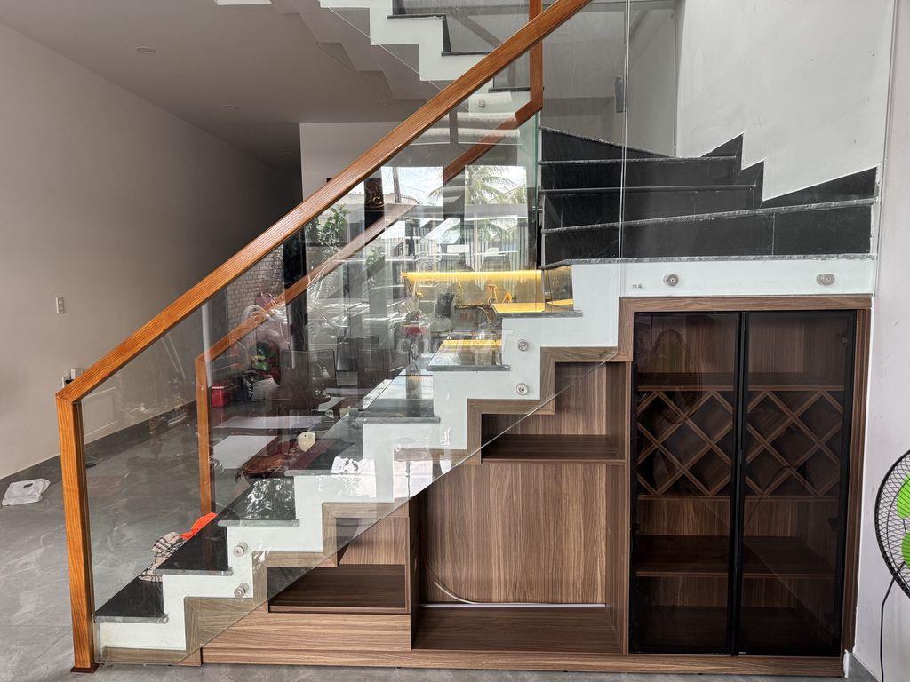 Cần bán nhà mt 7m5