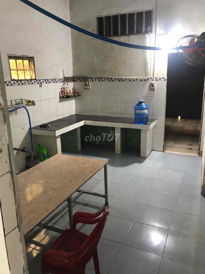 Nhà cấp 4 nguyên căn