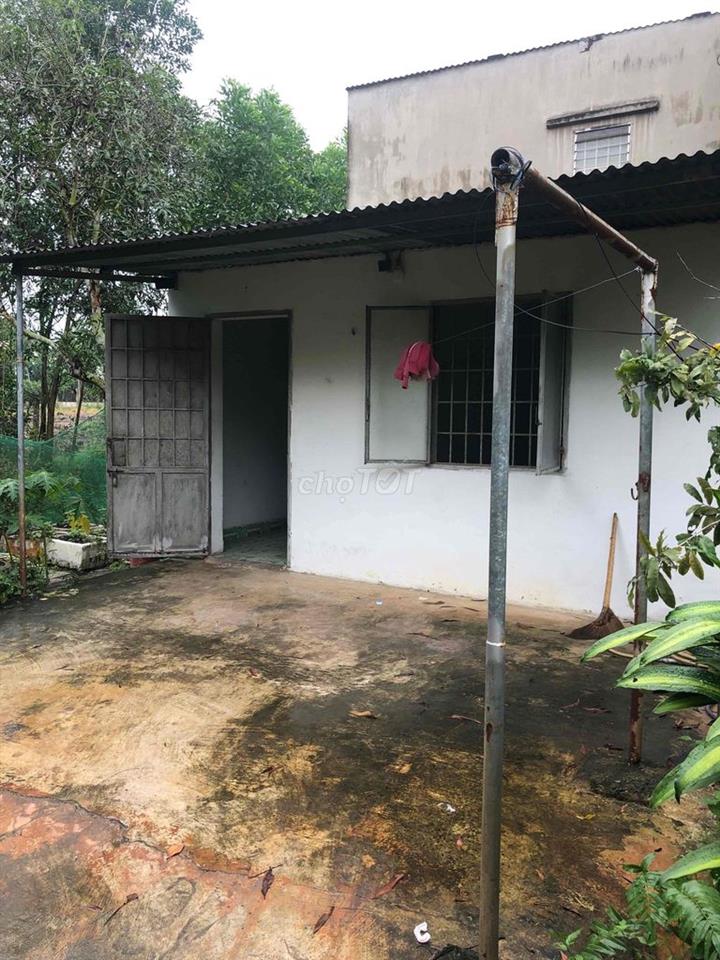 Nhà cấp 4 nguyên căn