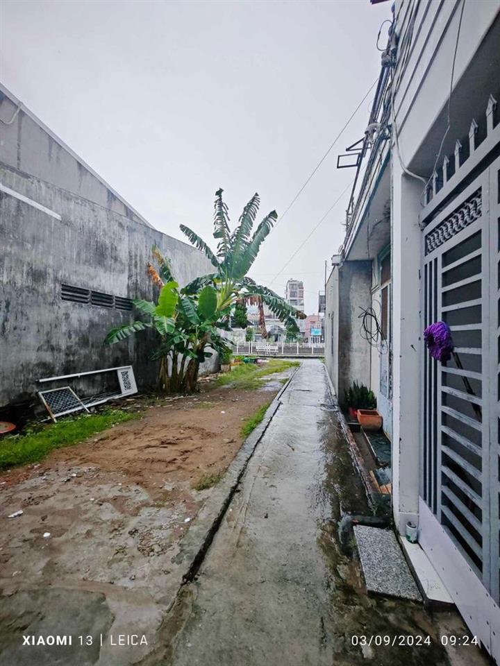 BÁN NHÀ GẦN BỜ KÈ – GIÁ 1,8xx tỷ