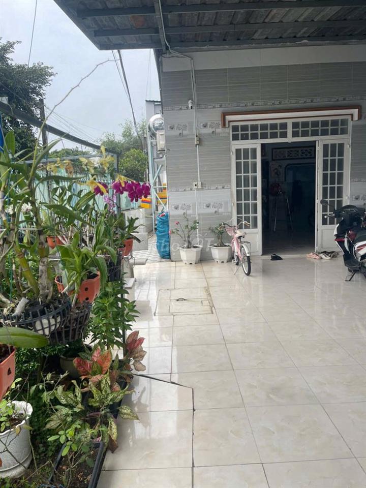 Bán Nhanh Nhà 2 mặt tiền góc.nhà ngay trung tâm.GL
