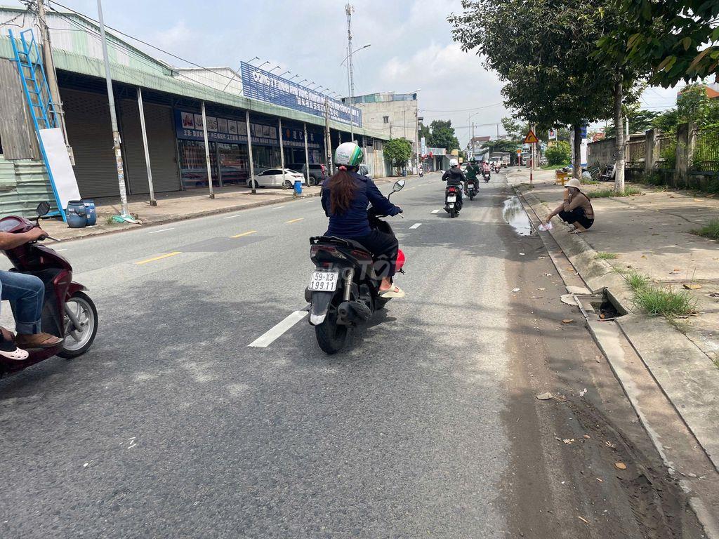 Cho thuê Kho 200m2, giá 12tr,Đường container