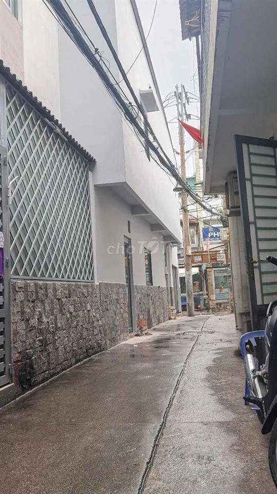 cho thuê full tầng trệt Đ.XÓM CHIẾU