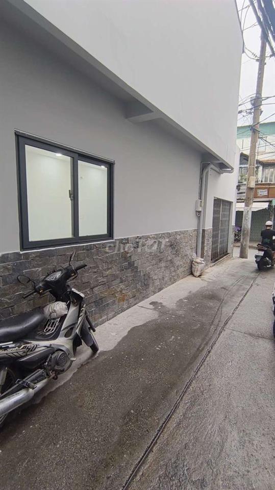 cho thuê full tầng trệt Đ.XÓM CHIẾU