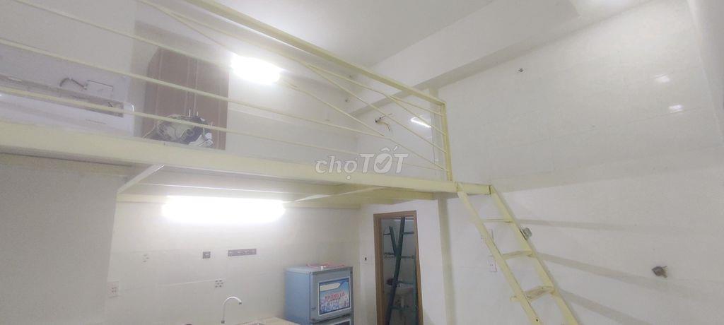 PHÒNG GÁC CÓ CỬA SỔ