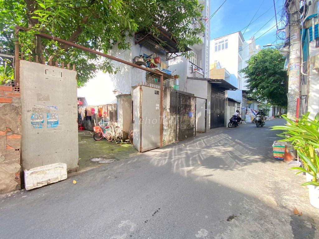 Bán đất tặng nhà cấp 4 hẻm ô tô 4x25m gần Phan Huy Ích, Gò Vấp
