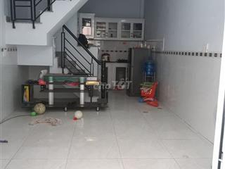 Nhà riêng cho gia đình thuê 2PN 2VS 1PK 1PB 1 sân phơi, khu để xe máy