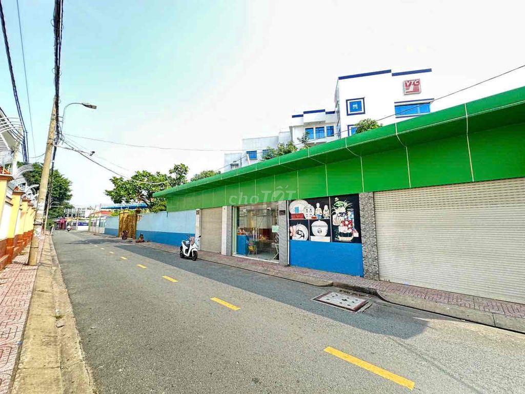 Đất lớn Luỹ Bán Bích