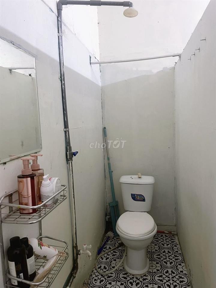 Pass phòng trọ cách trường VLU 5 phút đi bộ hỗ trợ cọc 300