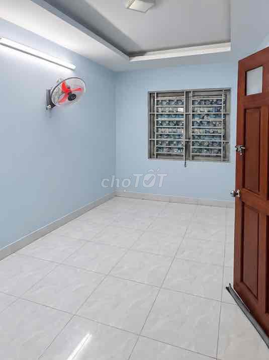 CHO THUÊ PHÒNG CÓ CỬA SỔ BAN CÔNG THOÁNG MÁT - GIỜ GIẤC TỰ DO - CHỈ 2T