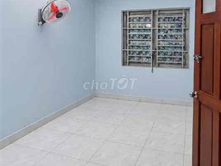 CHO THUÊ PHÒNG CÓ CỬA SỔ BAN CÔNG THOÁNG MÁT - GIỜ GIẤC TỰ DO - CHỈ 2T