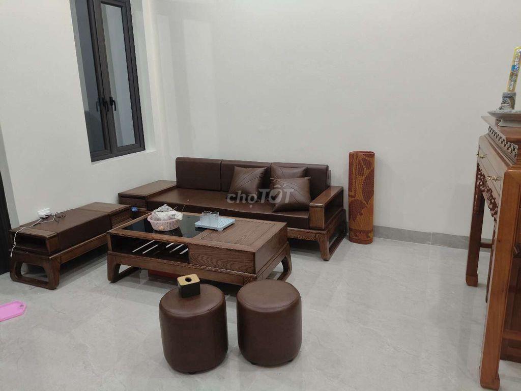 nhà mặt tiền. chính chủ