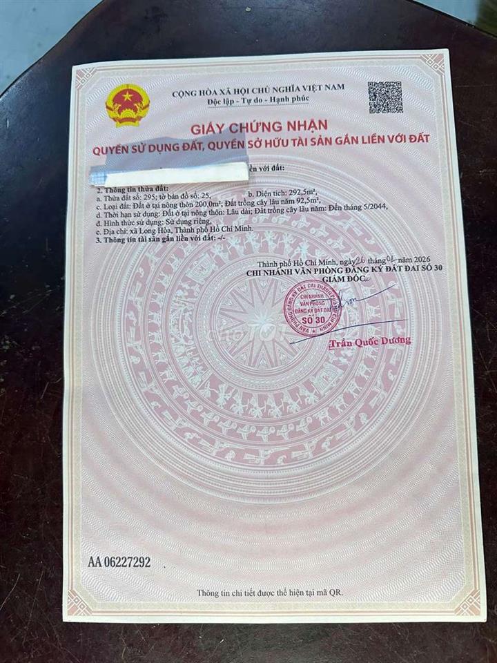 cần bán lô đất đẹp ngay trung tâm long hòa