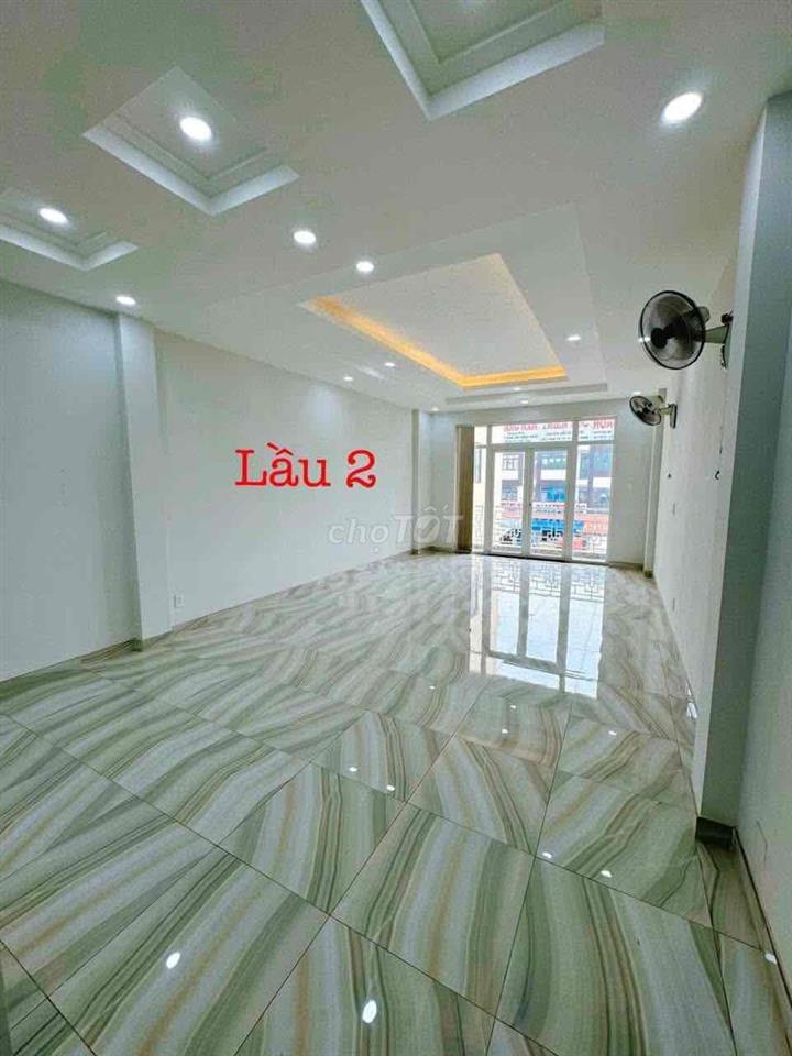 🏢 CHO THUÊ VĂN PHÒNG MẶT TIỀN BẠCH ĐẰNG, BÌNH THẠNH – ~63M² – 11–12TR/