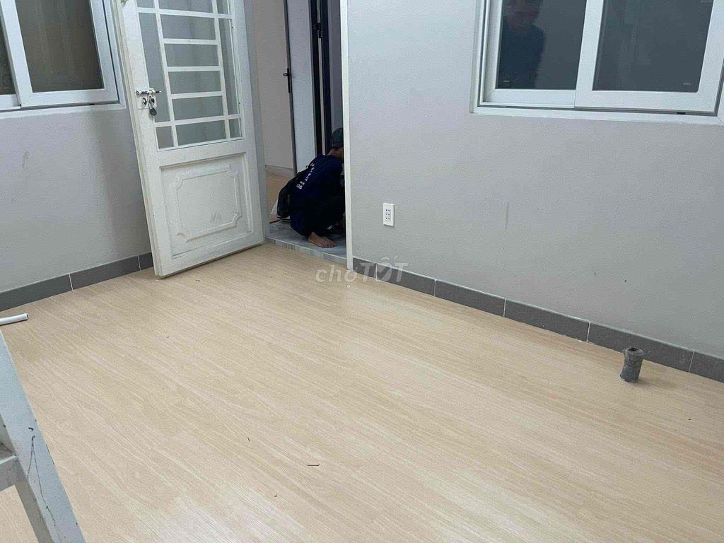 🏢 CHO THUÊ VĂN PHÒNG MẶT TIỀN BẠCH ĐẰNG, BÌNH THẠNH – ~63M² – 11–12TR/