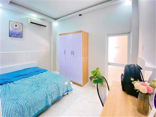 CHO THUÊ PHÒNG BAN CÔNG FULL NT GẦN SÂN BAY TSN